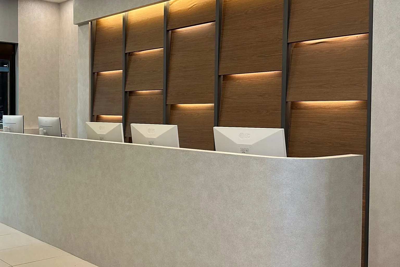 Dr. Designer Clinic 接待櫃檯